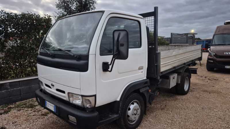 OmecoHub - NISSAN CABSTAR35